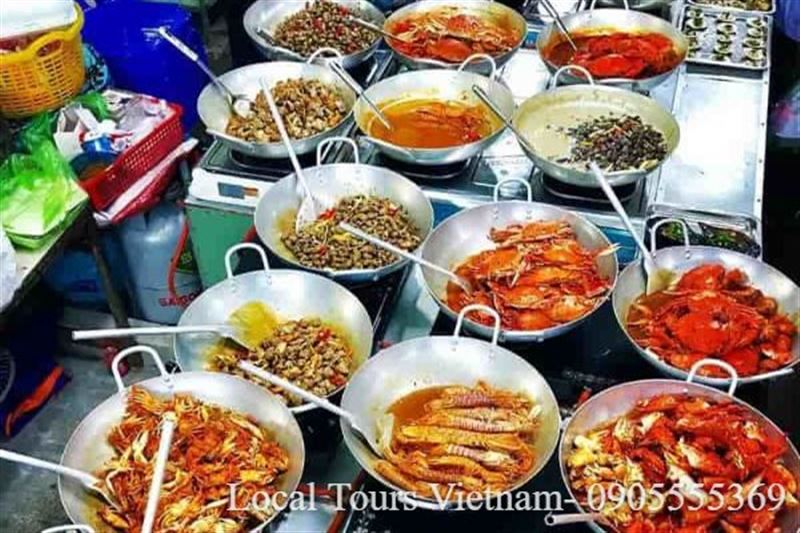 Hanoi Seafood Tasting and Walking Tour