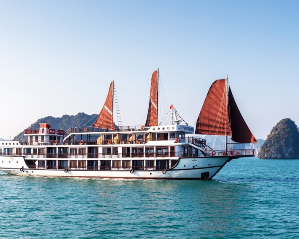 Halong-Bay-Luxury-Cruises