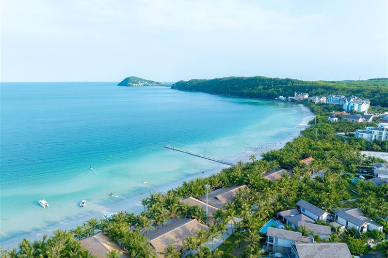 Symphony of the Sea Show, Ho Quoc Pagoda, Bai Khem Beach & Kiss Bridge Fireworks