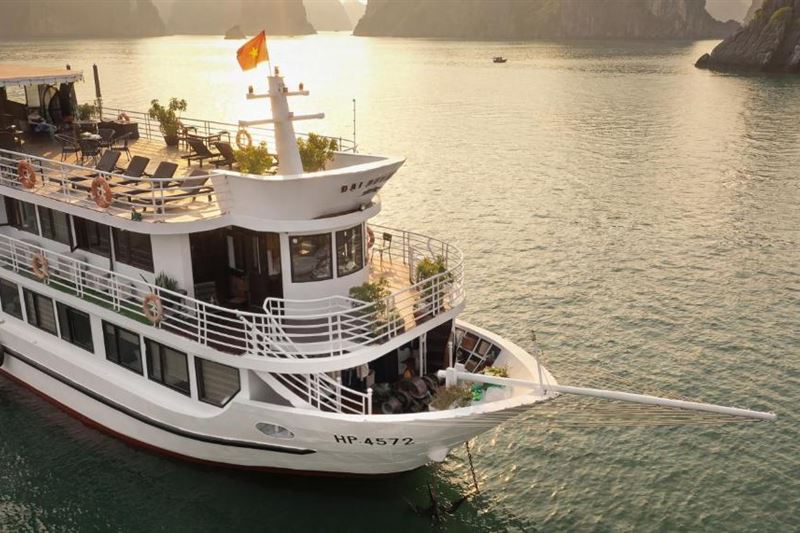 Beka Cruise 2 Days 1 Night – Luxury Lan Ha Bay Experience