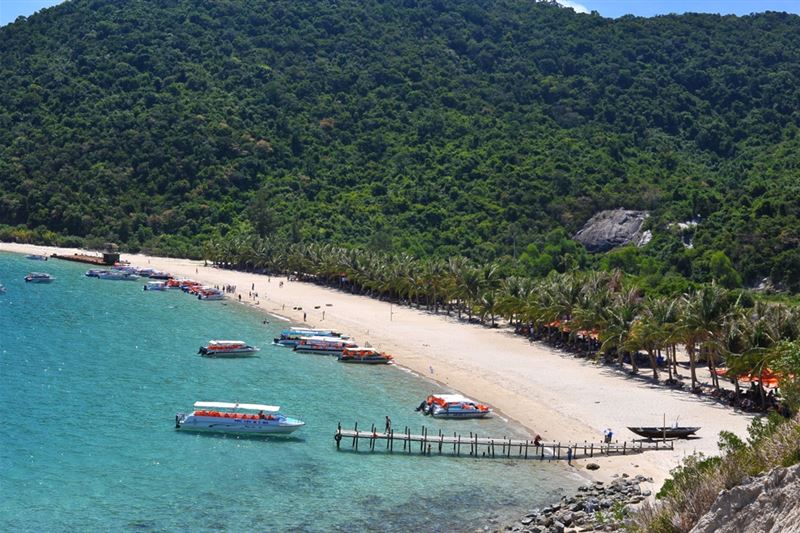 Explore Cham Island – Snorkeling & Island Adventure