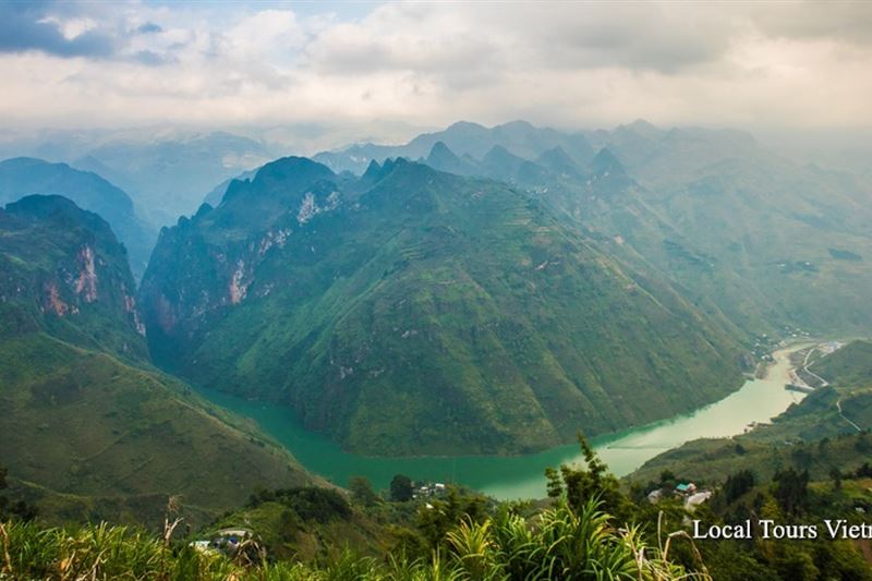 3-Day Ha Giang Loop Tour By Motorbike