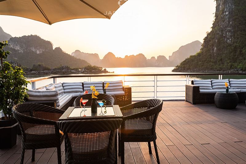 JADESAILS - Top Luxury Day Cruise in Halong Bay & Lan Ha Bay
