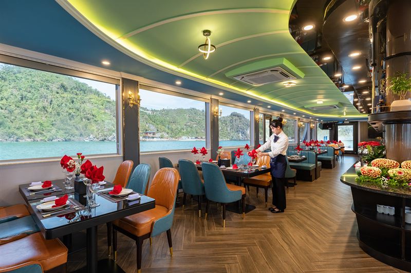 LA CASTA DAILY & PREMIER CRUISES 5 STAR