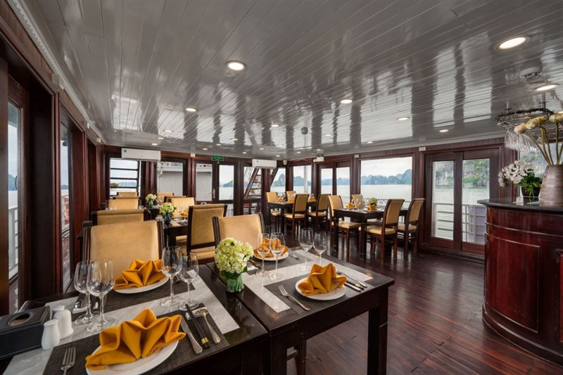 Renea Cruise - Boutique Overnight Cruise in Bai Tu Long Bay (2D1N)