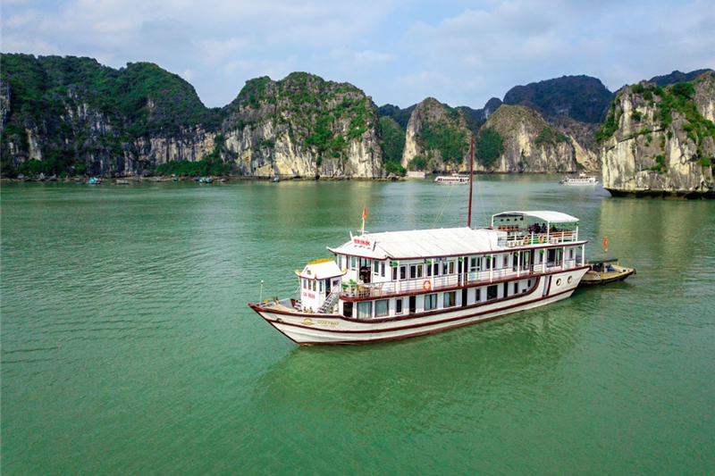 Halong Bay 2 Days with Cozy Bay Classic Cruise