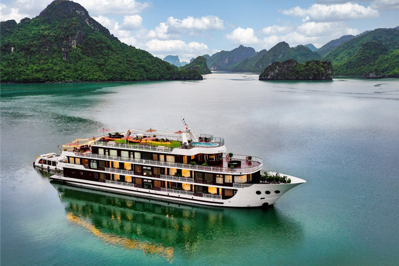 Dora Cruise - Luxury 5 Star Overnight Cruise in Lan Ha Bay & Ha Long Bay