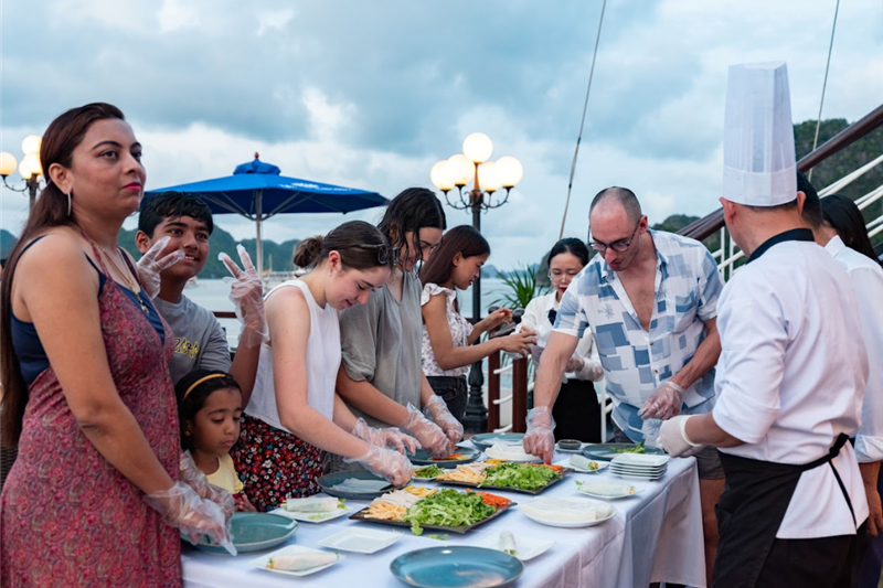 Le Journey Cruise Ha Long Bay – Overnight Luxury Experience