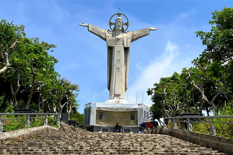 Private Vung Tau Beach Full-Day Tour from Ho Chi Minh City