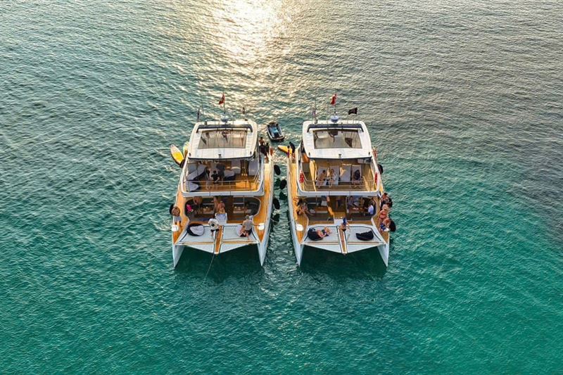 SUNSET CHILLING YACHT TOUR – NHA TRANG SUNSET CRUISE